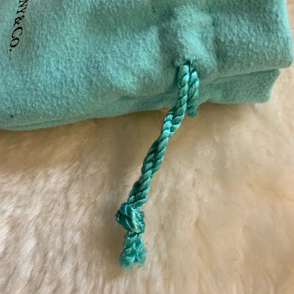 Authentic Tiffany and co drawstring jewelry pouch - Picture 4 of 5